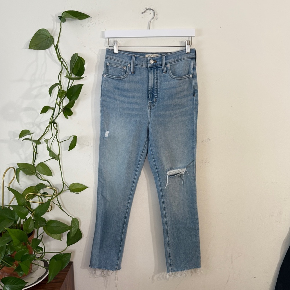 Madewell The Perfect Vintage Medium Wash Factory Distressed Raw Hem Straight Jea - Picture 2 of 8